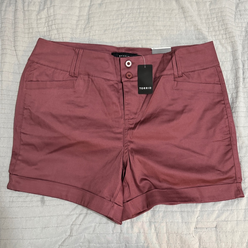 NWT Torrid 5 Inch Stretch Sateen Mid-Rise Shorts – Size 16 - Picture 4 of 6